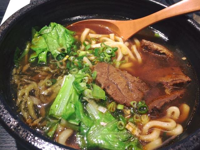 瀟灑牛肉麵-