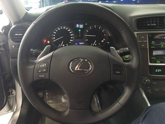 LEXUS IS250-