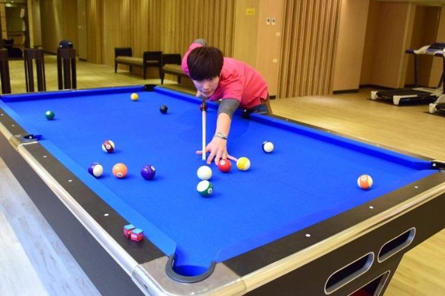 撞球檯Snooker Pool Tables-馥麗溫泉大飯店