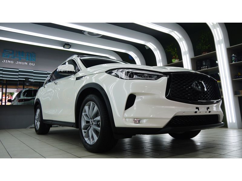 Infiniti QX-50 (白)-