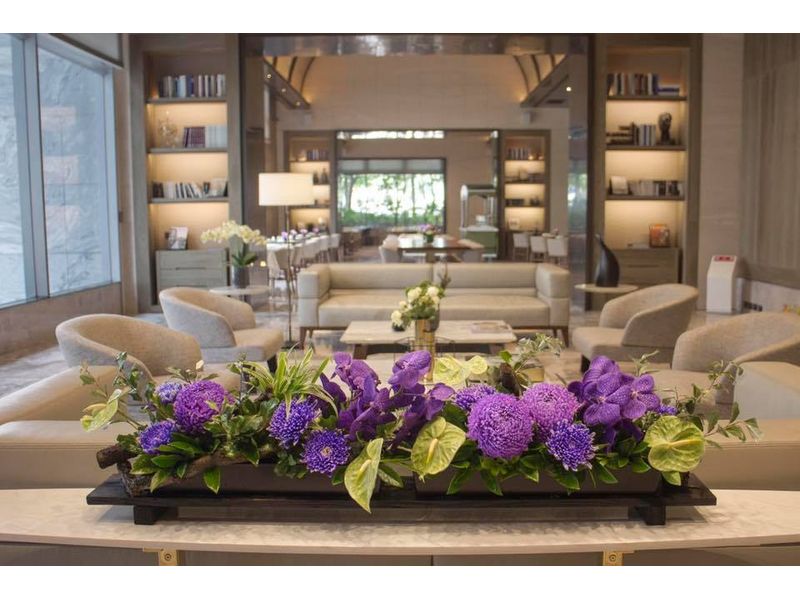 Weekly floral branding-HOTEL-
