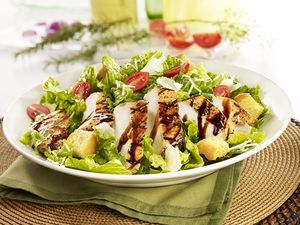 義式油醋雞肉沙拉 BALSAMIC GLAZED CHICKEN CAESAR SALAD