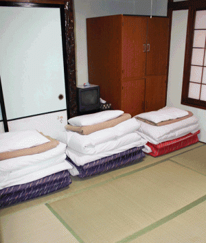 Japanese style f3 persons room-