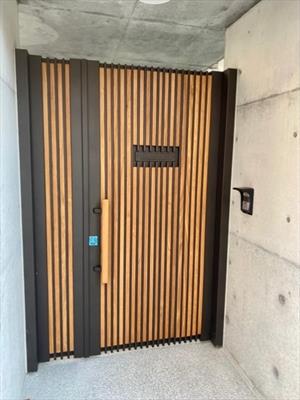 冠綜企業社 - 各式門類,不銹鋼烤木紋門,玄關門,南投甲種防火門,鋼木門