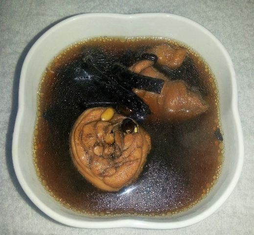 湯品–黑豆杜仲雞湯-