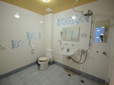 207  溫馨雙人房浴室-