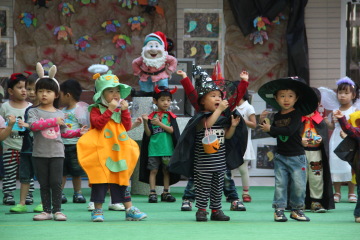 萬聖節發表會活動 (高雄曼哈頓幼兒園)