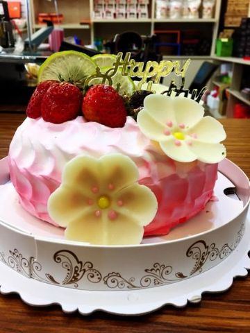 草莓生日蛋糕-