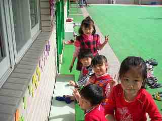 桃園幼兒園&ndash;幼兒園年終除舊佈新