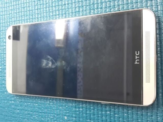 HTC E9+-