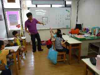 2011暑期EMBA正音班-變魔術了喔!