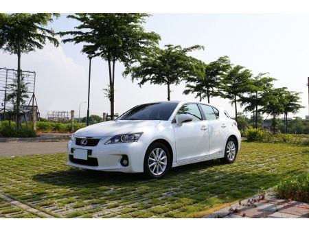 Lexus CT200h Hybrid-