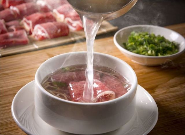 現燙牛肉湯-漢來美食股份有限公司(漢來海港餐廳)