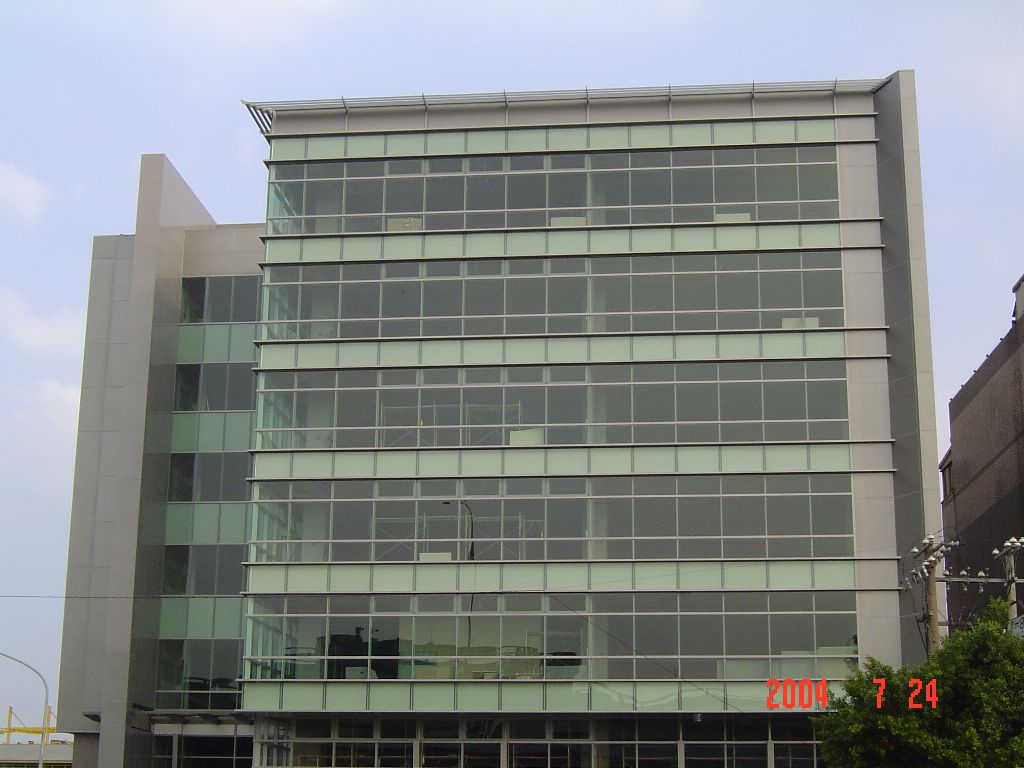 金藏營造-雍和DIAMOND 2004 科技大樓,6+6膠合玻璃帷幕、造型雨庇、氟碳烤漆鋁板 -1-