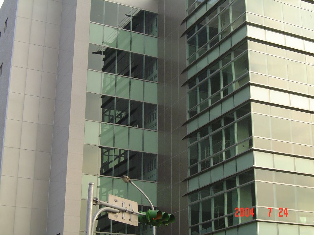 金藏營造-雍和DIAMOND 2004 科技大樓,6+6膠合玻璃帷幕、造型雨庇、氟碳烤漆鋁板 -2-