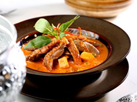 暹廚泰式料理–鳳梨紅咖哩烤鴨