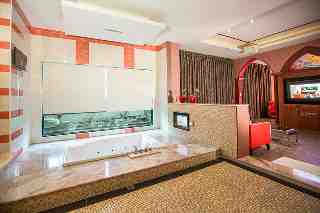 觀月奢華 - 西班牙風情