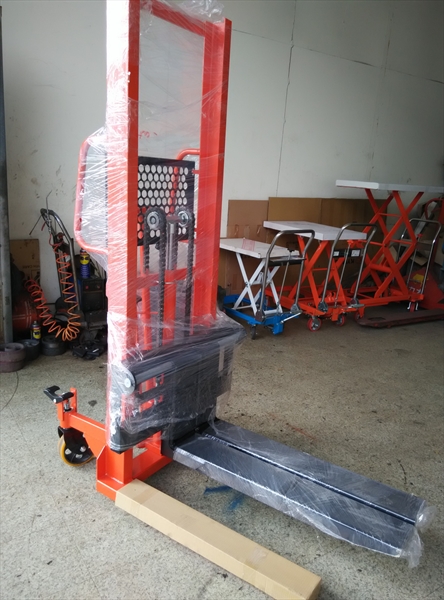 手動堆高機,油壓堆高機