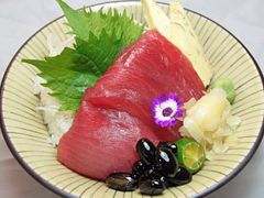 鮪魚刺身丼飯-