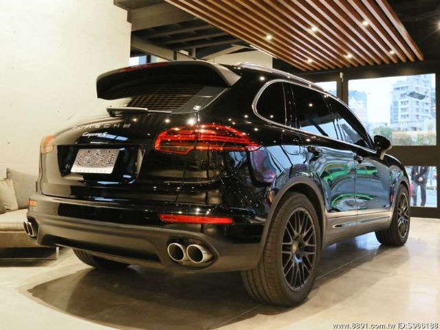 Porshe Cayenne S Diesel 2015永業代理-