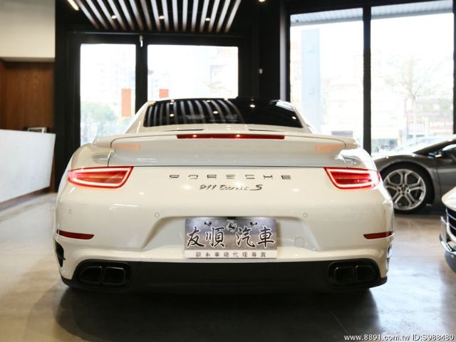 Porshe 911 turbo S 2015永業代理-