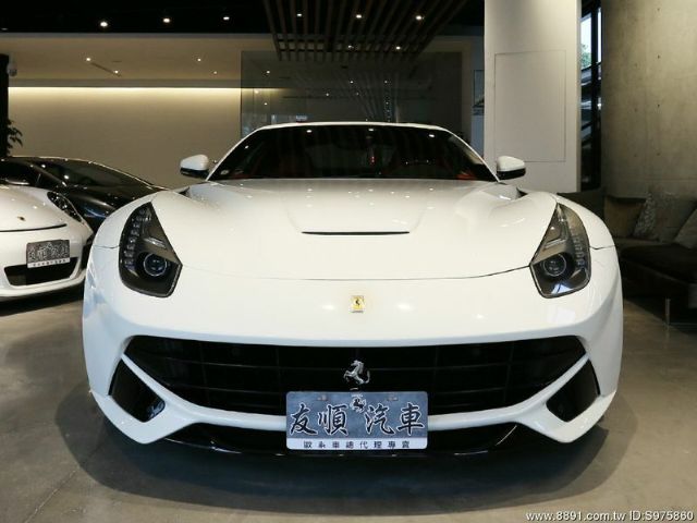 Ferrari F12 BERLINETTA 2015 蒙地拿代理-