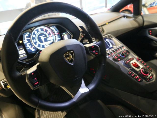 Lamborghini LP700–4 2012 嘉鎷代理-