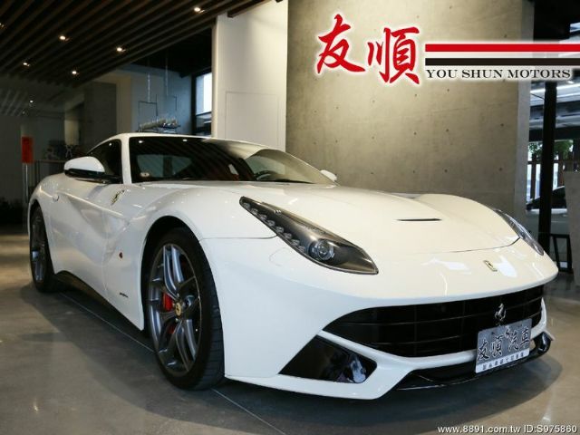 Ferrari F12 BERLINETTA 2015 蒙地拿代理-