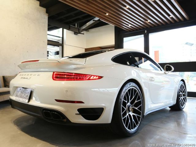 Porshe 911 turbo S 2015永業代理-