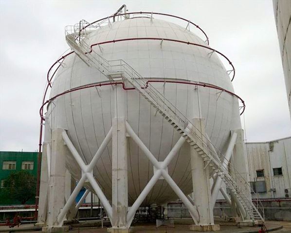 地球型大桶槽保溫外覆烤漆板板金-保溫保冷工程 | 機械設備保溫板金 | 桶槽隔熱工程 | 管路消音工程 - 皇慶保溫