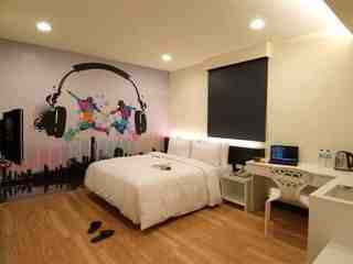 新竹&ndash;柿子紅快捷旅店