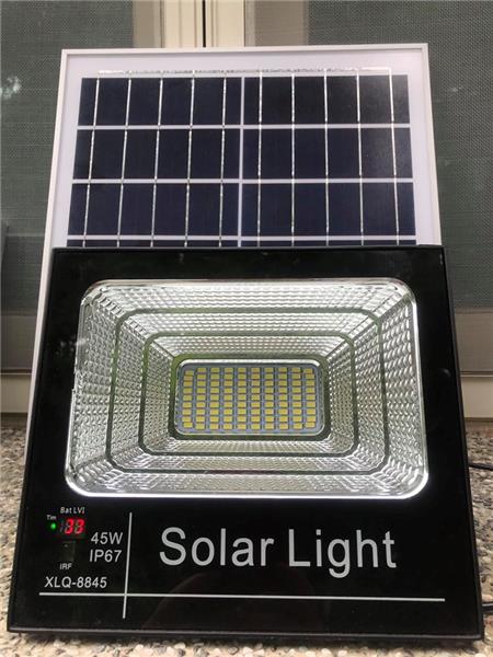 太陽能45W數位投光燈-