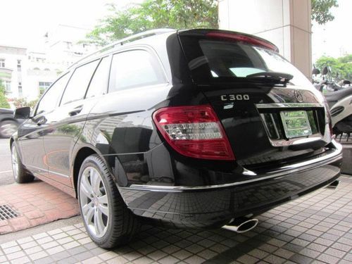 2011年C300 ESTATE總代理車-