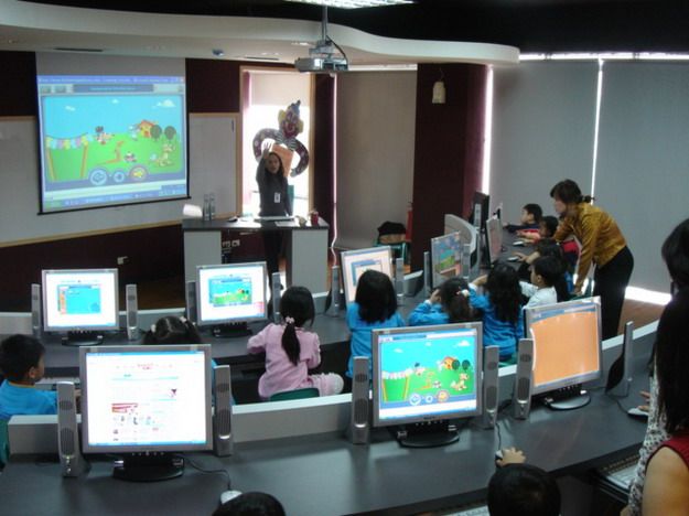 電腦教室-高雄市私立華頓幼兒園