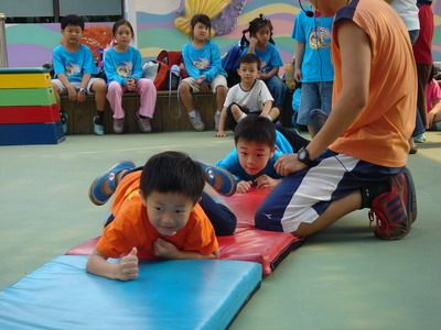 體能課-高雄市私立華頓幼兒園