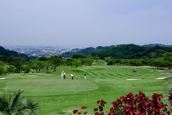 高爾夫球場-中部婚宴場地︱全國花園鄉村