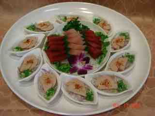 鵝肝醬併生魚片