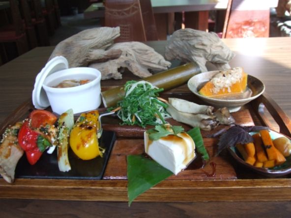 太魯閣族風味餐–山月素食套餐