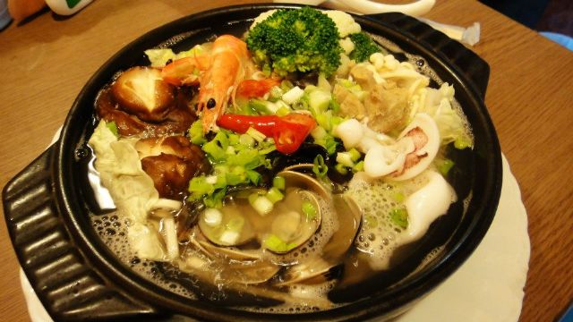 砂鍋海鮮麵-