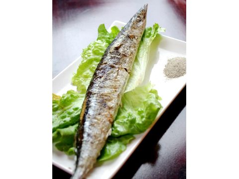 鹽烤秋刀魚-