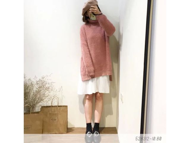 高領純色海馬毛上衣-網購韓服、日韓服飾、精品韓國衣服｜YamiYa