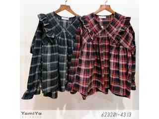 肩波浪造型格紋上衣