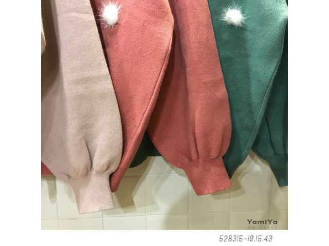 立體毛毛球針織上衣-網購韓服、日韓服飾、精品韓國衣服｜YamiYa