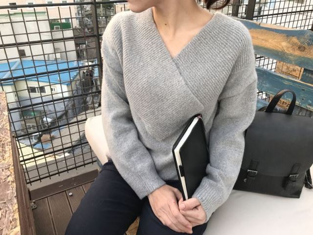 大Ｖ領造型羊毛上衣-網購韓服、日韓服飾、精品韓國衣服｜YamiYa