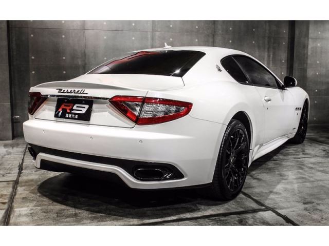 2013 Maserati GranTurismo Sport-