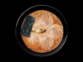 大蒜拳骨叉燒拉麵