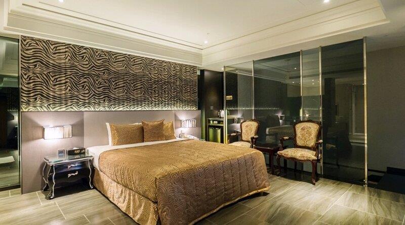 高雄市鳳山區休息3小時推薦:薇風情汽車旅館”
src=